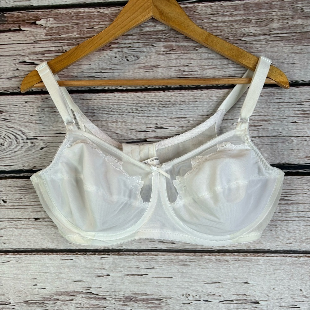 BALI White Flower Underwire Unlined Full Coverage Bra Size 42C Plus Size Nylon‎
